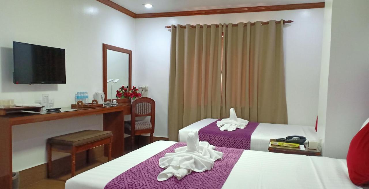 Cln Boutique Hotel Tacloban Kültér fotó